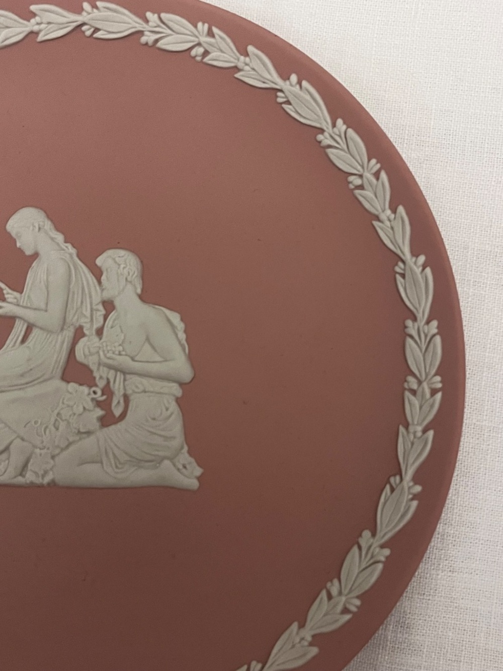 Pink Wedgwood Jasperware Autumn Plate / Seasons of Life Huntington Library - Picture 8 of 11